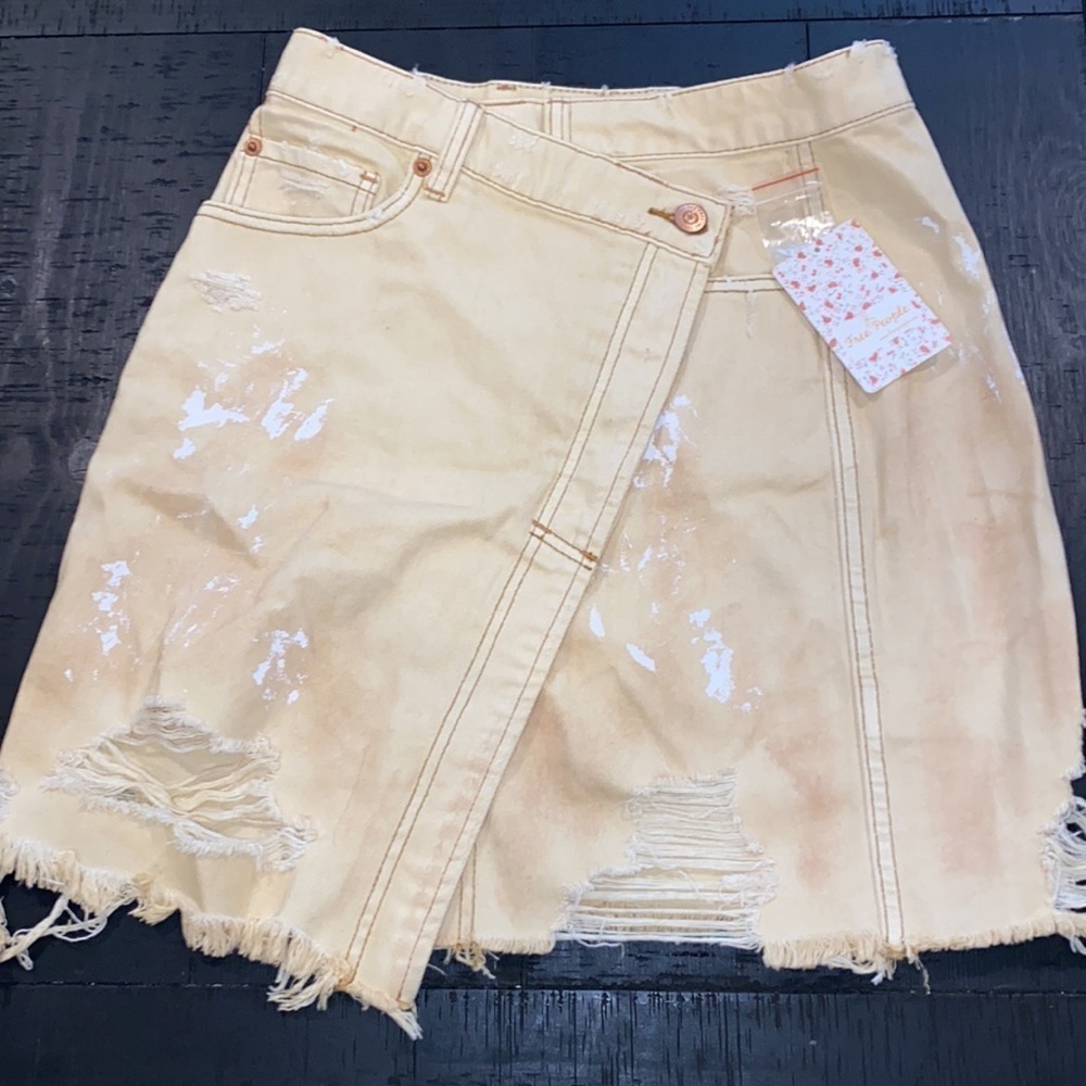 We The Free People Butter Cream Distressed Ripped 90’s Rockability Jean Skirt
